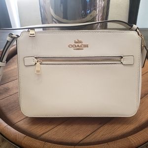 NWOT - COACH GALLERY CROSSBODY BAG (91148)-NWOT